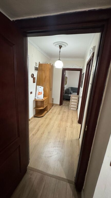 2+1,kat 1 pallat ekzistues,kinostudio,550 mije leke
