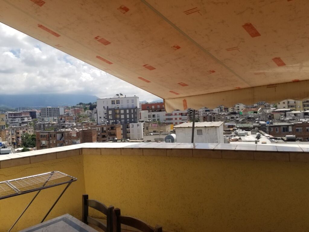 Affittasi 1+1, appartamento in via Ali Demi !