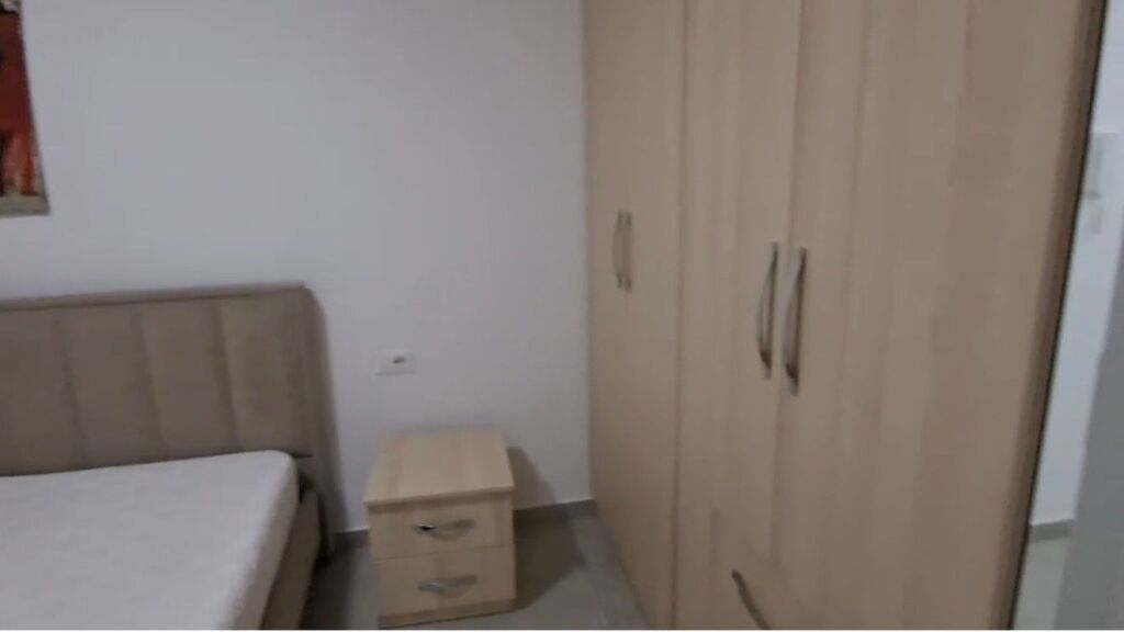 1+1,villa L2 astir,con parcheggio,450 euro