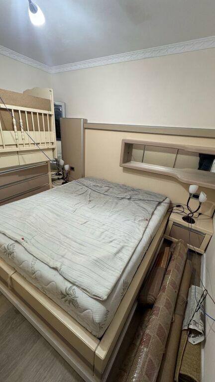 2+1,kat 1 pallat ekzistues,kinostudio,550 mije leke