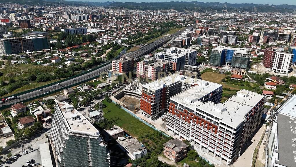 OKAZION!!! Apartament 1+1 per shitje te Kompleksi Sanel, Paskuqan