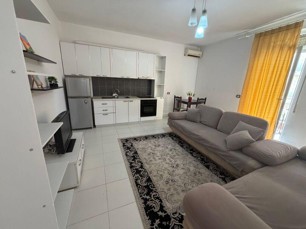 1+1, furnished, mosque botanical garden, 450 euro