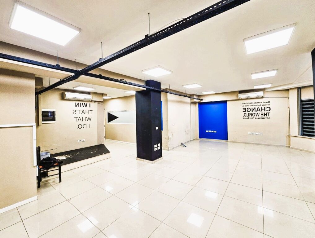 🏢Commercial Space for Rent with Area: 300 m² on Dibrës Street,