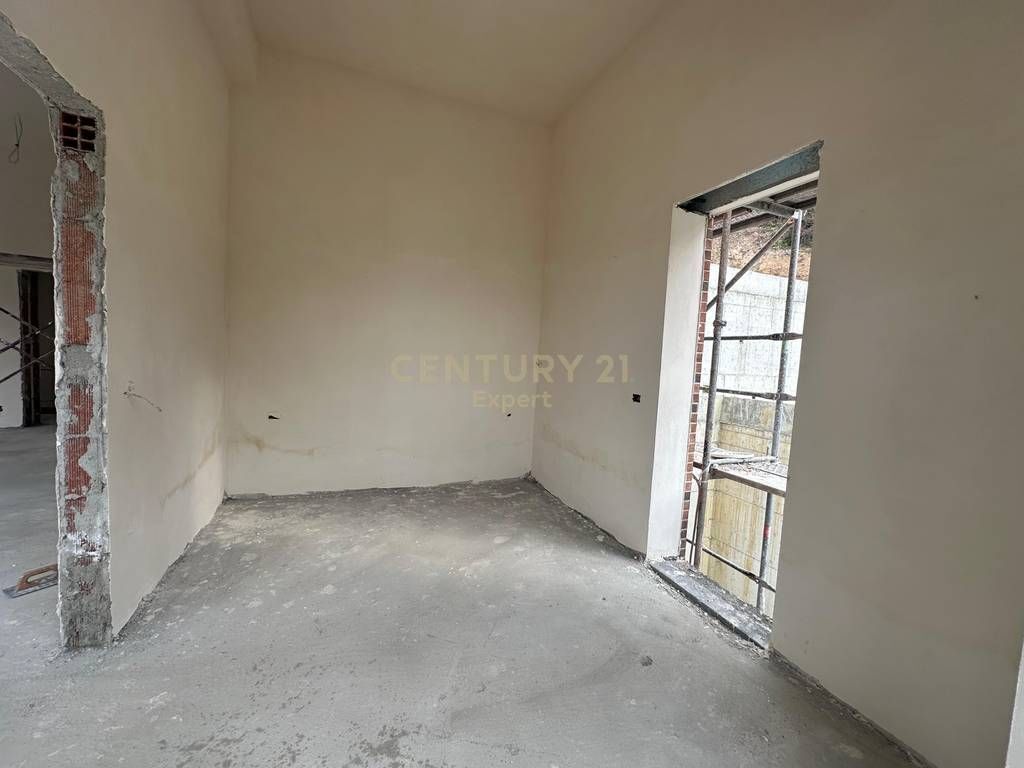Apartment 2+1 for sale Kodra e Diellit 195,000 €