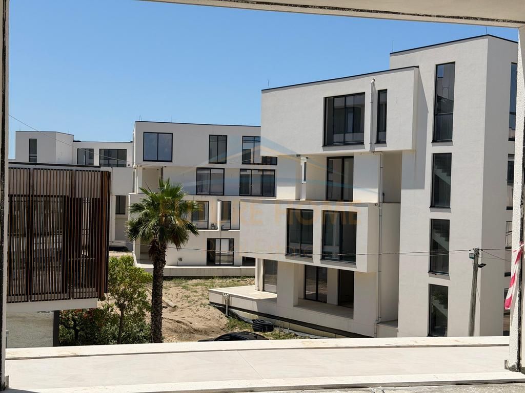 Shitet Apartament 2+1, Kompleksi Porto Lalëzi, Hamallaj