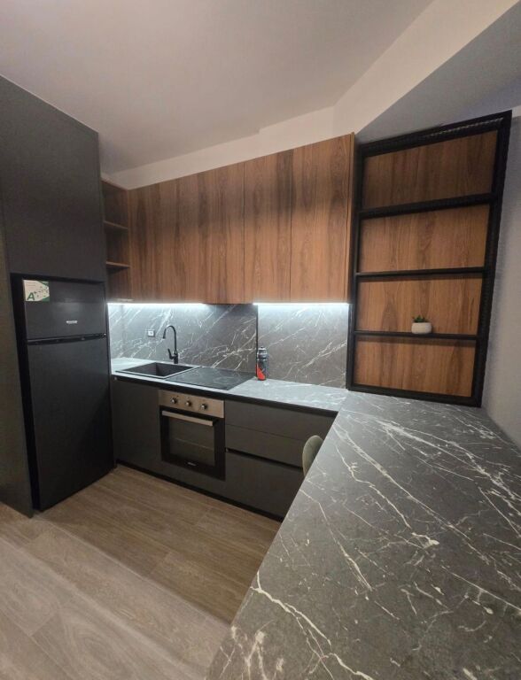 Super apartament me qera Astir përballë Bohemit