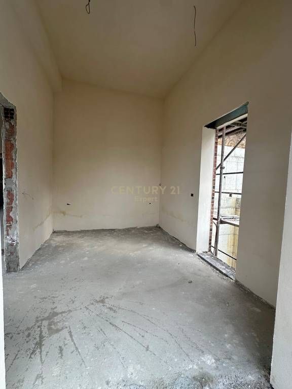 Apartment 2+1 for sale Kodra e Diellit 195,000 €