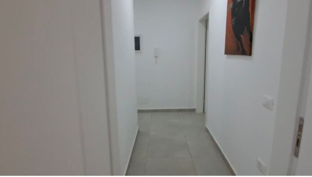 1+1,villa L2 astir,con parcheggio,450 euro
