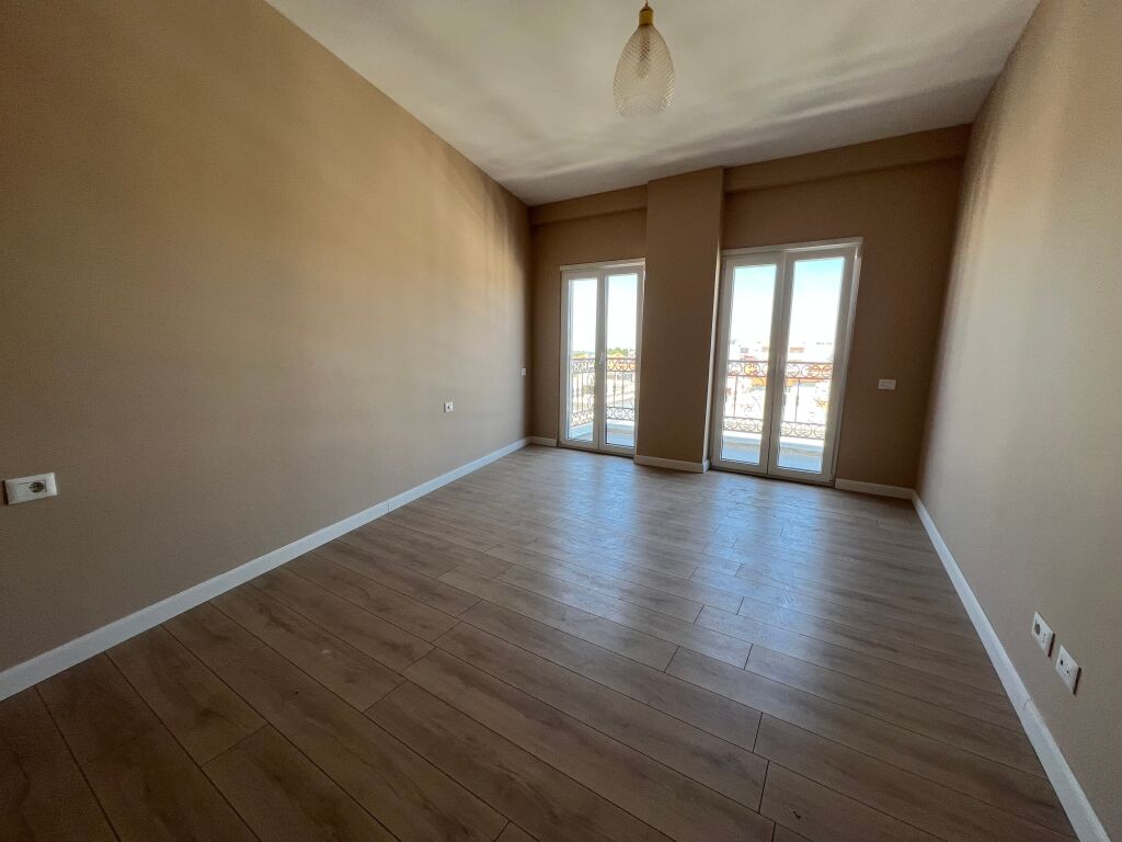 Shitet apartament 1+2 Porta e Re , Sauk