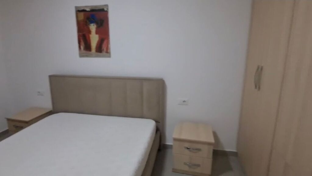 1+1,villa L2 astir,con parcheggio,450 euro