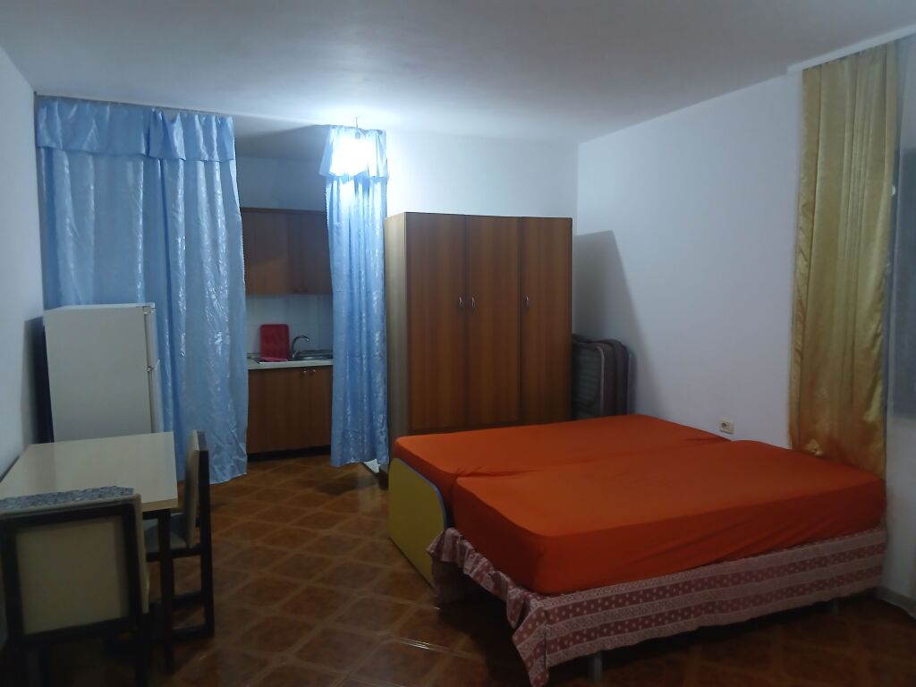 Studio apartment for rent