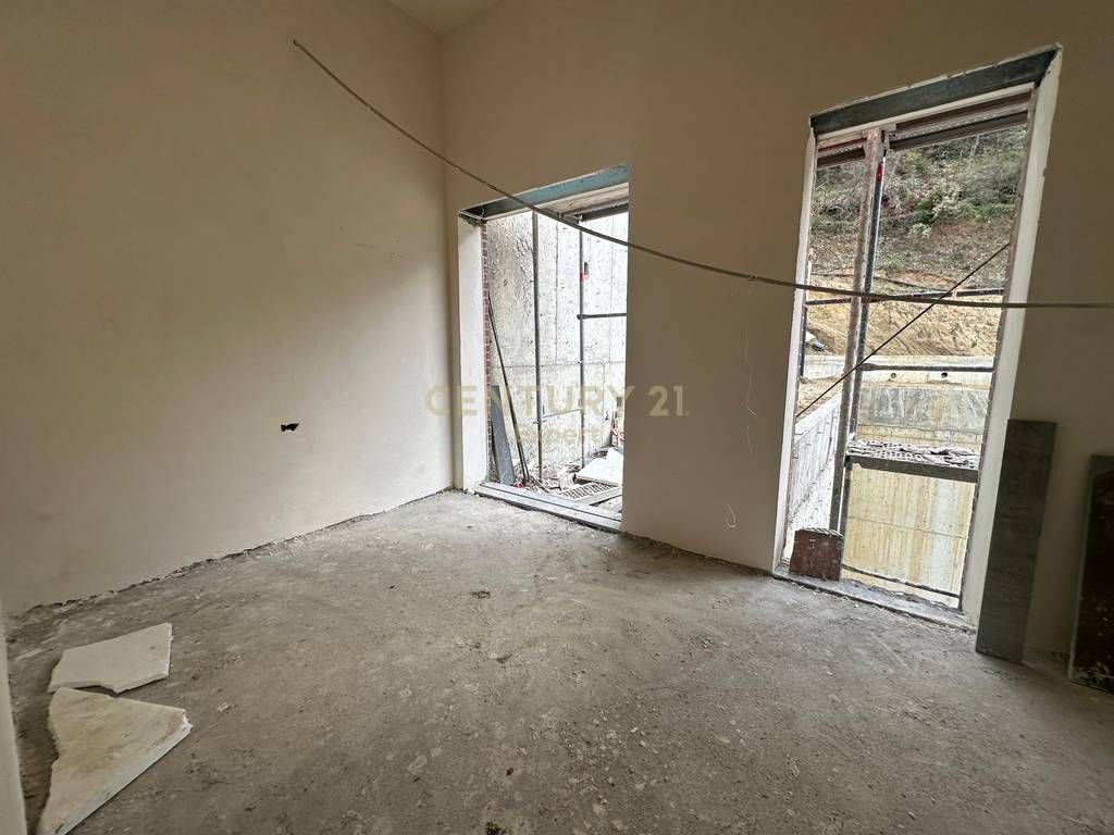 Apartment 2+1 for sale Kodra e Diellit 195,000 €
