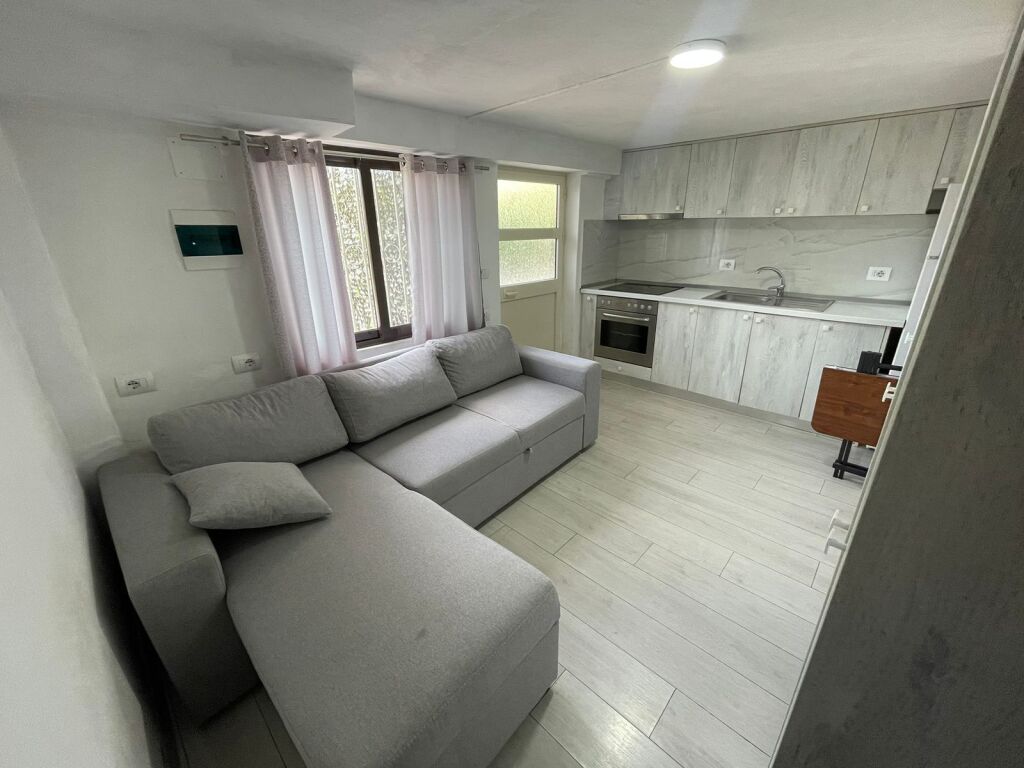 Apartament me qera, Sauk, 180 euro