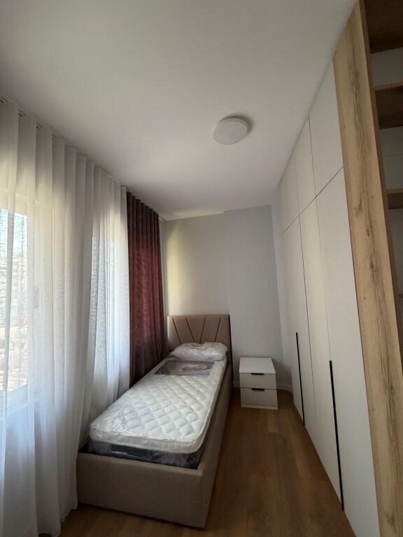Affittasi 2+1 a Yzberisht
