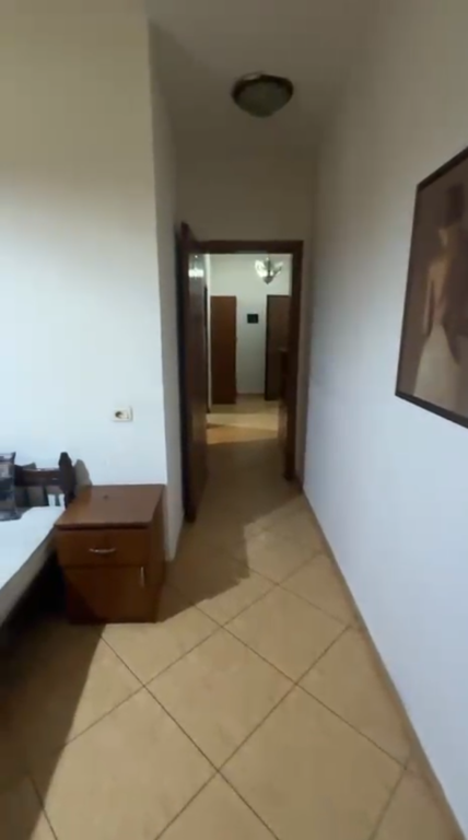 Apartament 2+1 per shitje Komuna e Parisit !