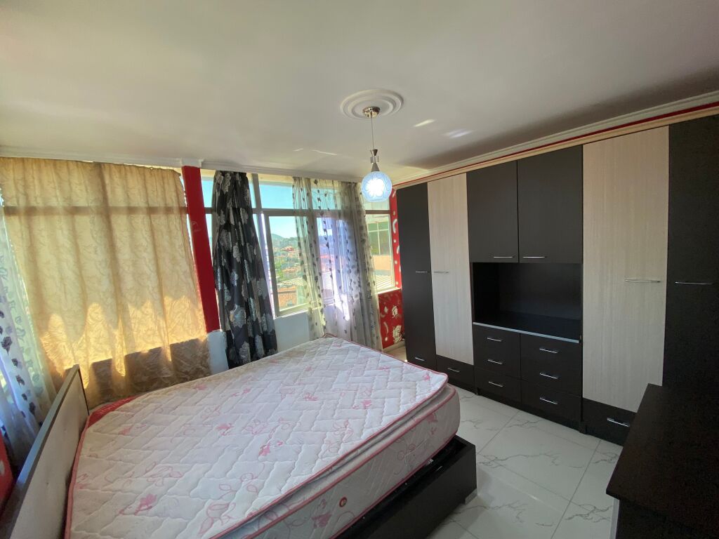 🏡 Jepet Apartament 2+1 te ish Tregu Elektrik, Tiranë
