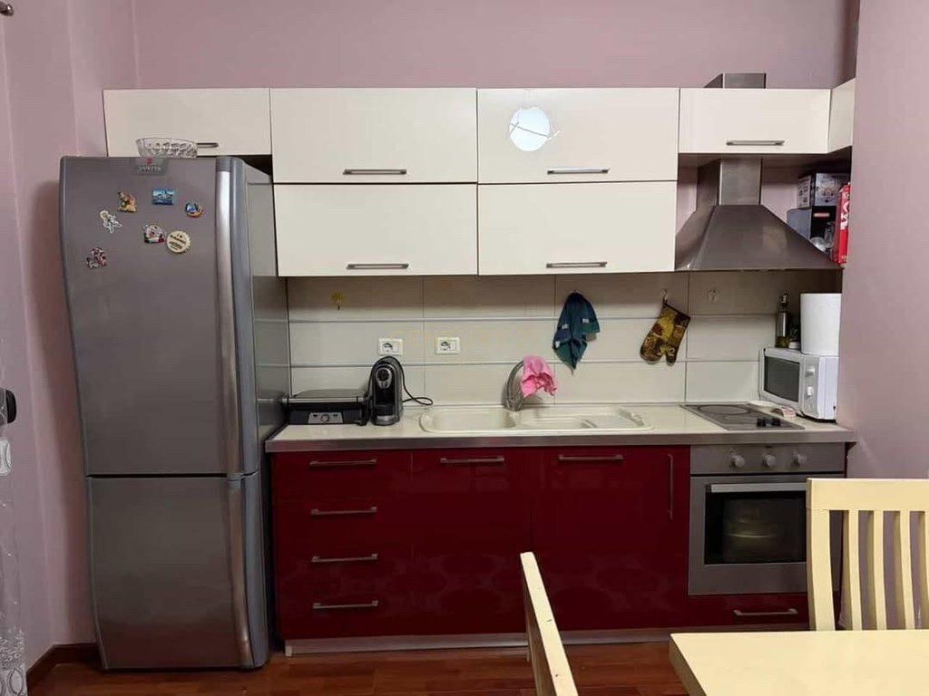 Kombinat 350 €/month, 🏡 Apartment 1+1 for rent, first floor above shops