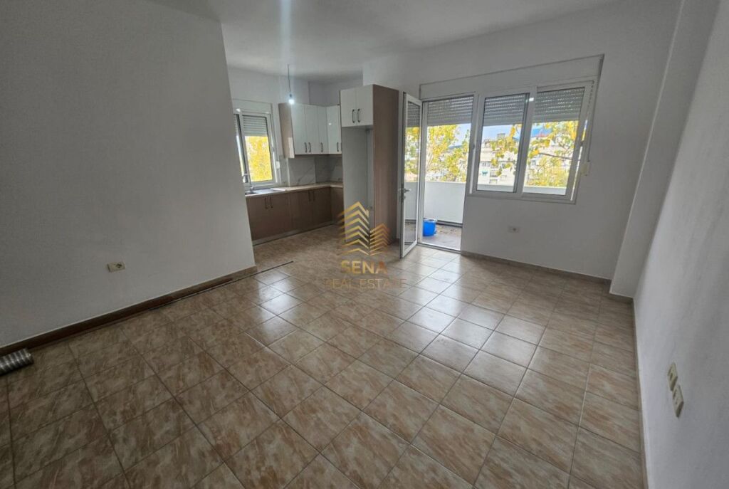 Rent, Apartment 1+1+balcony, Partially Furnished, Fresh, 35,000 Lek/month