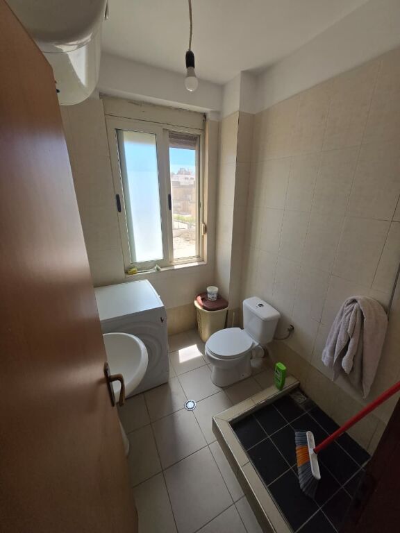 Apartament 1+1 per shitje ne Golem.