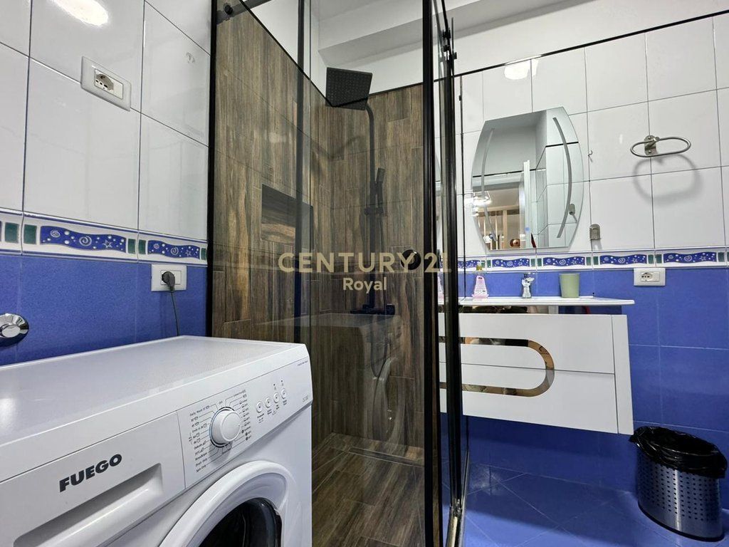Appartamento 2+1 in affitto vicino al Liceo Petro Nini Luarasi, Tirana - 81m²