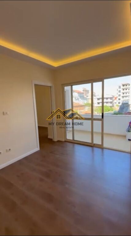 SHITET APARTAMENT 2+1+2 TEK LAGJIA 6 DURRES !!!