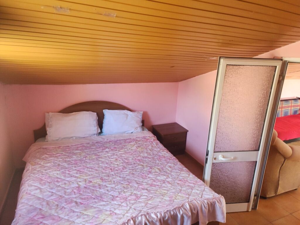Qera | Shtëpi private 2 + 1 | Rruga Njazi Meka | 300 €/muaj