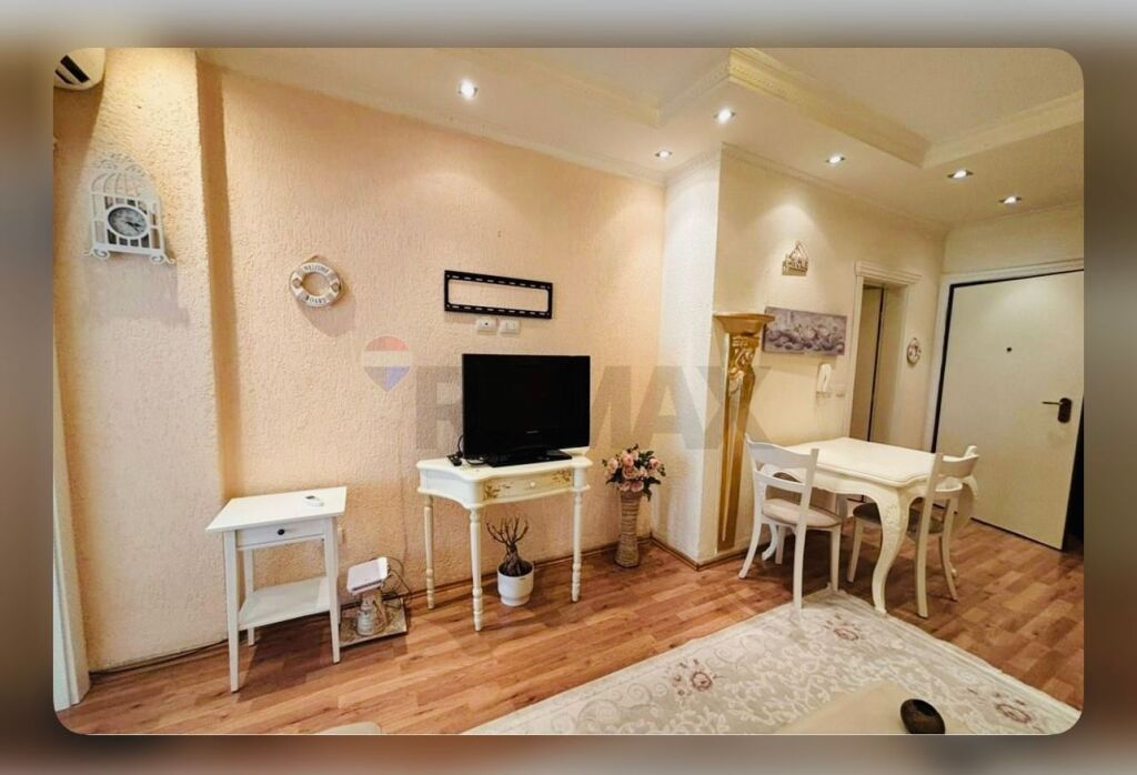 Jepet me qira apartament 1+1 – Rruga e Barrikadave
