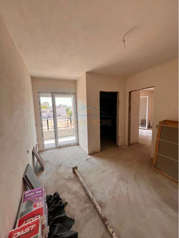 Shitet, Apartament 1+1, Rruga Elbasanit