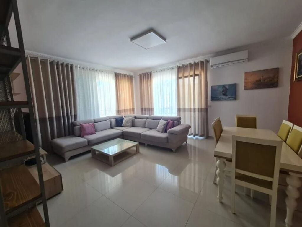 JEPET ME QIRA APARTAMENT 2+1+2 PRANË KOPSHTIT BOTANIK 800 mije leke