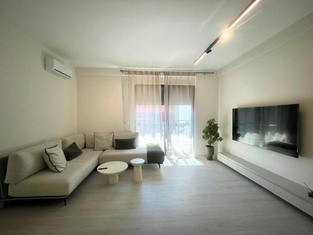 APARTAMENT ME QIRA TE KODRA E DIELLIT