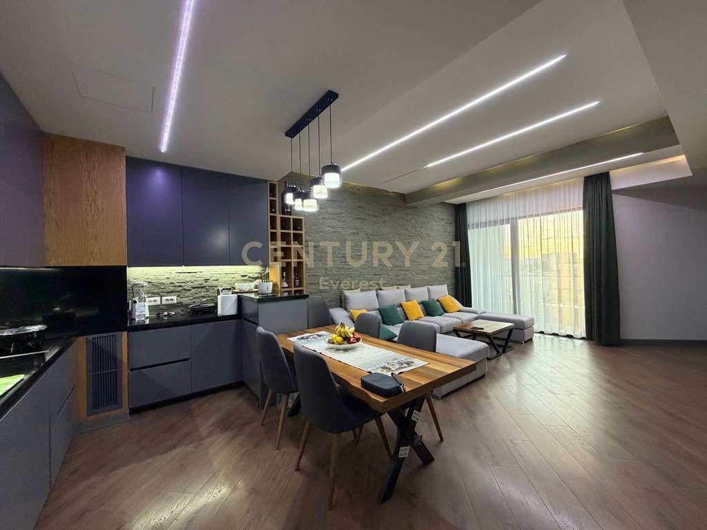 Apartment 2+1+2 for sale at Square 21, Kavaja Street