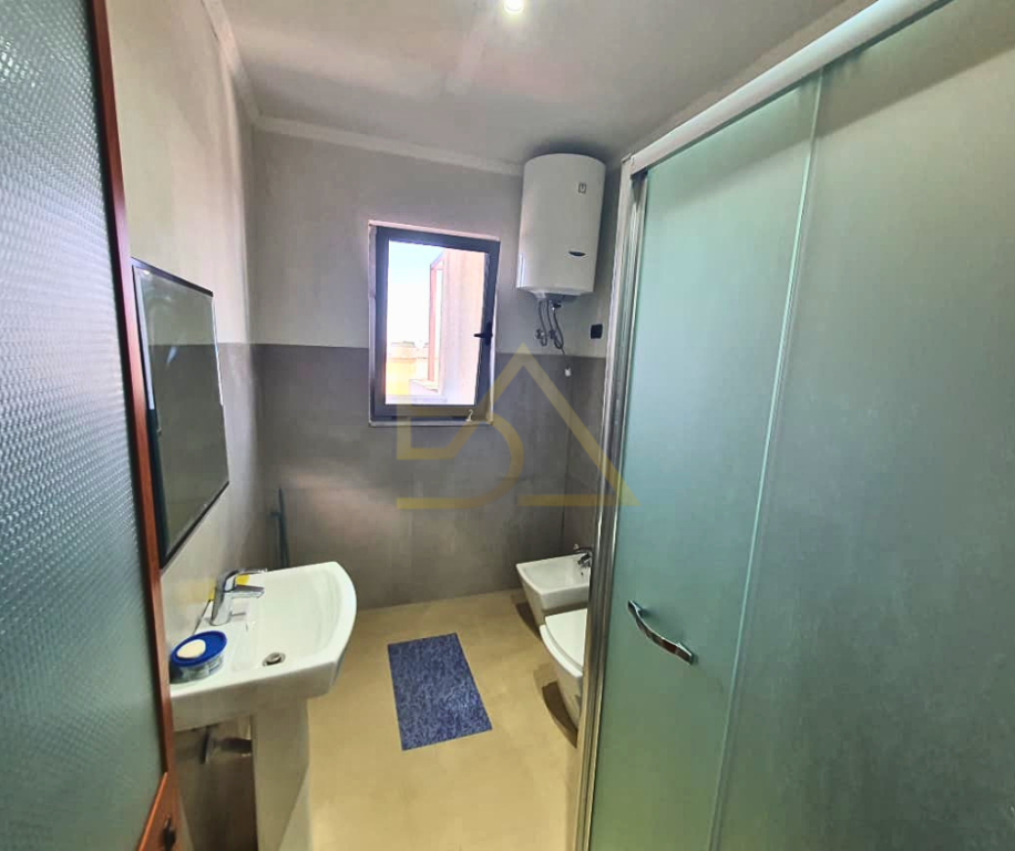 Shitet Apartament 2+1 me Verandë – Durrës, pranë Drejtorisë së Policisë