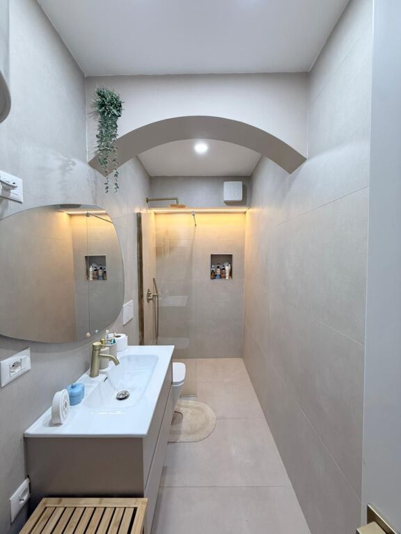 APARTAMENT 2+1 PER SHITJE TEK KINEMA AGIMI