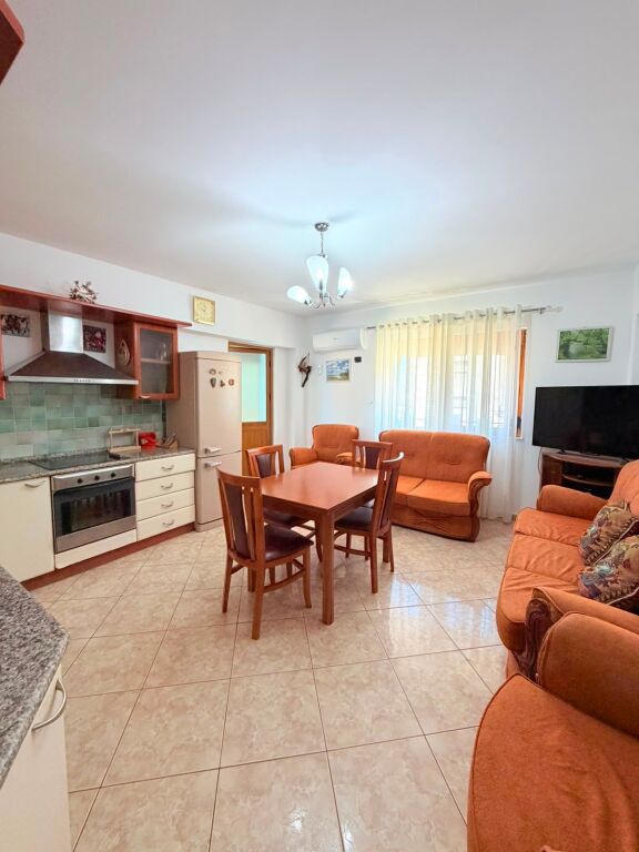 JEPET ME QERA APARTAMENT 2+ PRANE SITALIT, DURRES
