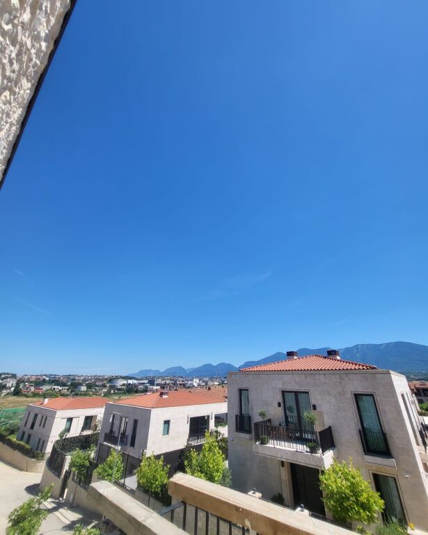 🏡 Jepet me Qira Vilë Luksoze – Secret Garden, TEG