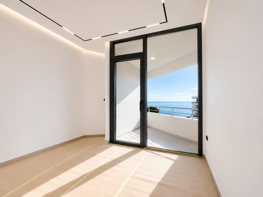 Shitet Apartament 2+1 me Pamje Deti në Currila, Durrës