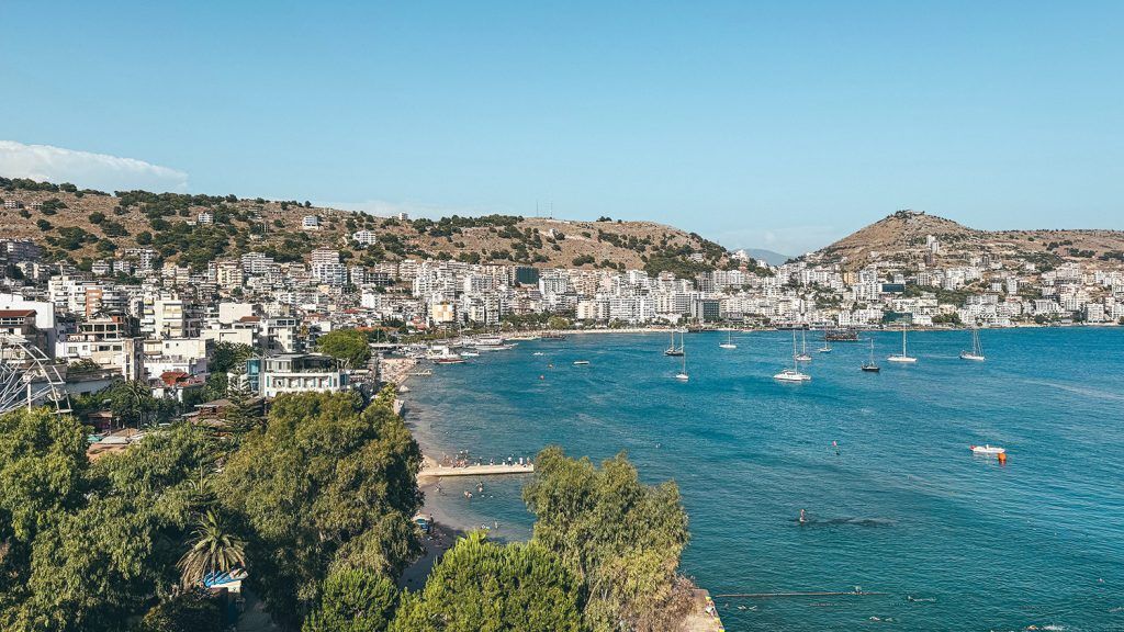 Shitet Apartament 2+1 në Sarandë Pranë Plazhit Era, Rruga Mitat Hoxha