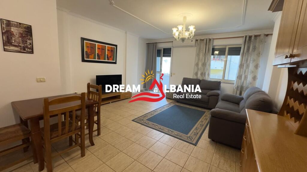 Apartment 1+1 for Rent near the Market in the Center of Tirana (42111606) f