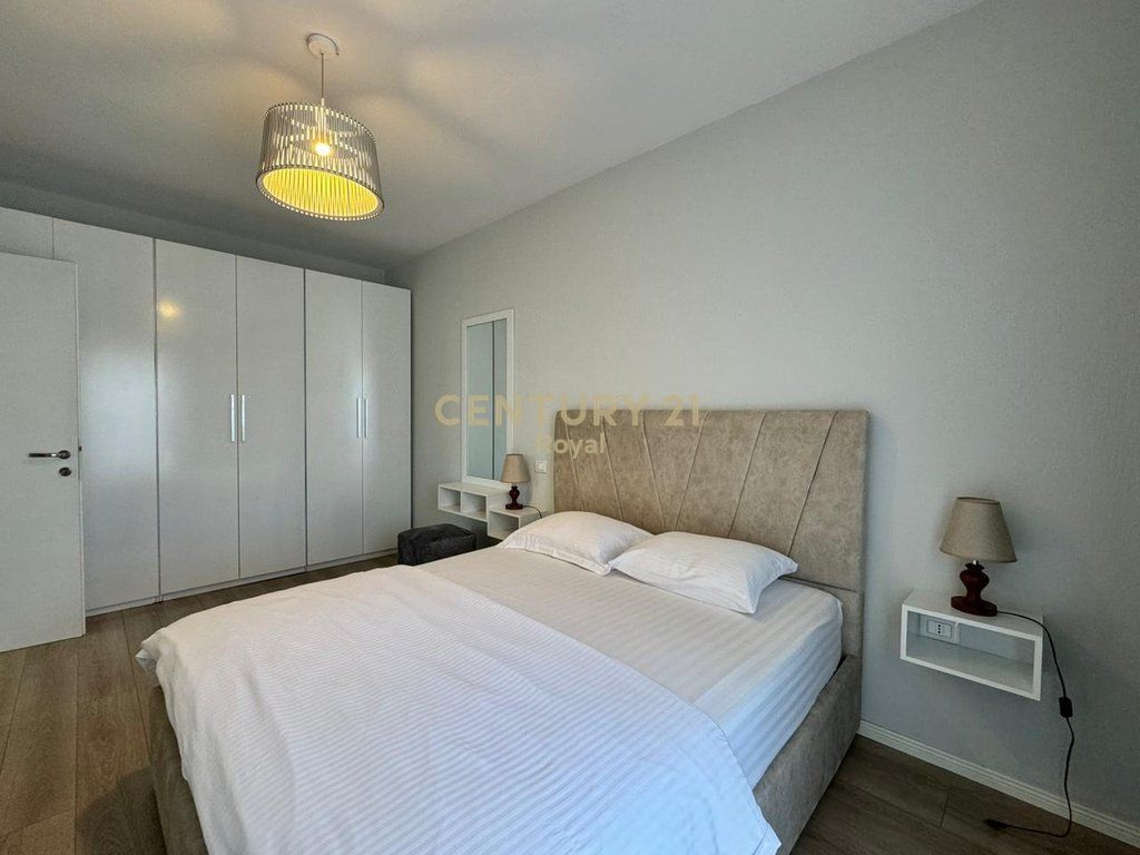 Apartment 2+1 for rent near Petro Nini Luarasi High School, Tirana - 81m²