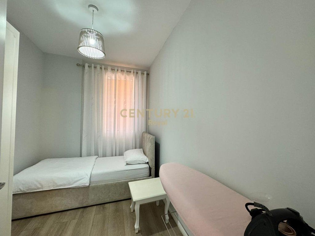Apartment 2+1 for rent near Petro Nini Luarasi High School, Tirana - 81m²