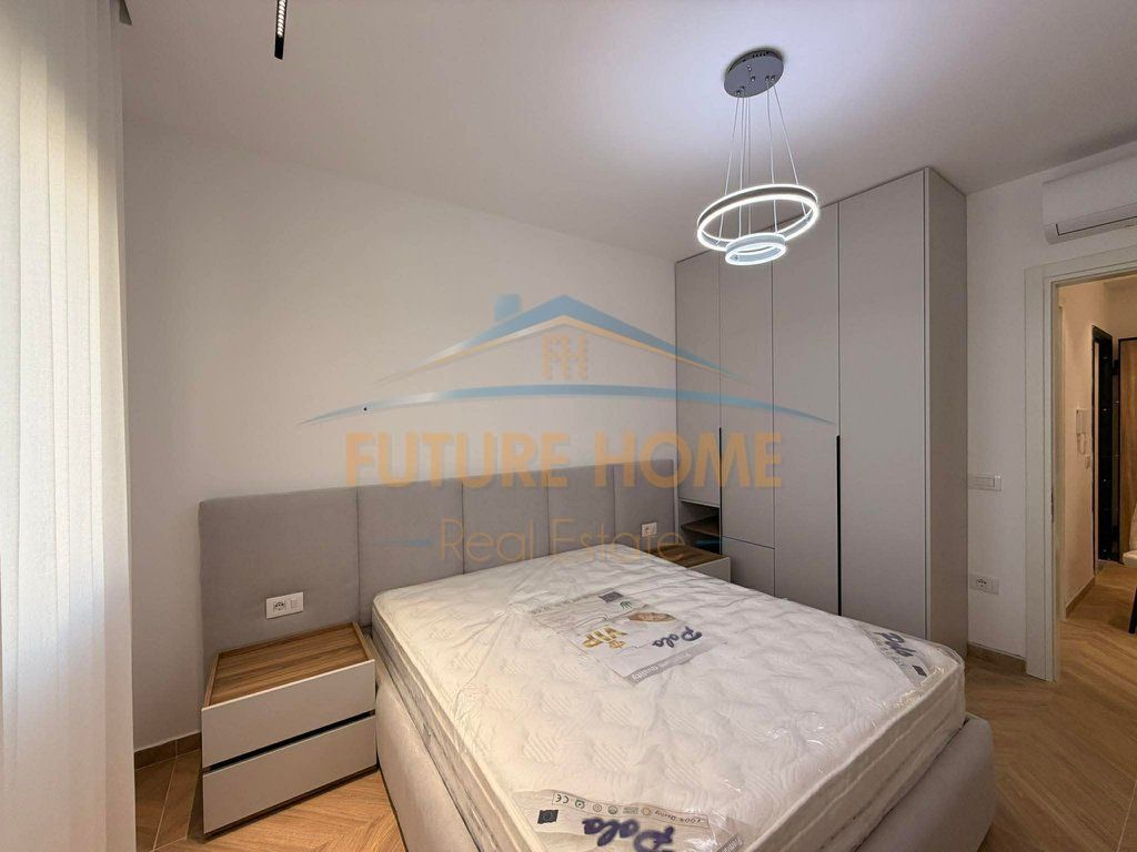 Disponiamo in affitto un appartamento moderno e completamente arredato, situato in una zona molto richiesta della Nuova Anello.