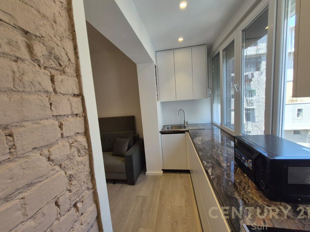 SHITET APARTAMENT 2+1 NË ZEMËR TË BLLOKUT ✨🏡 SUN142899
