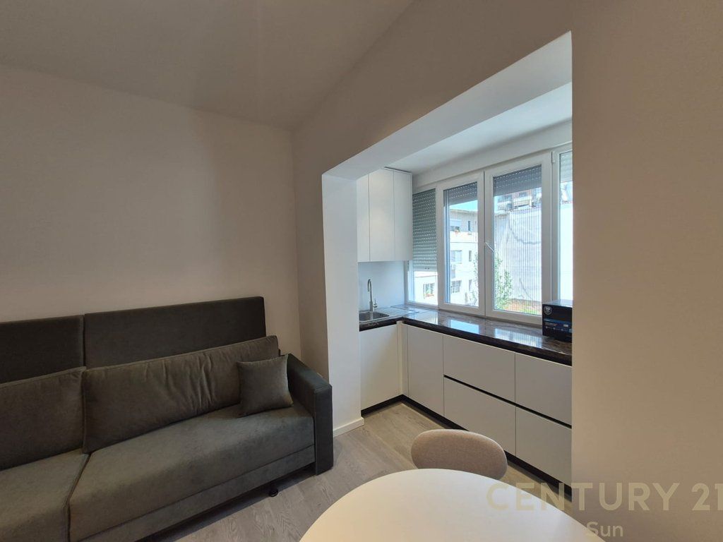 SHITET APARTAMENT 2+1 NË ZEMËR TË BLLOKUT ✨🏡 SUN142899