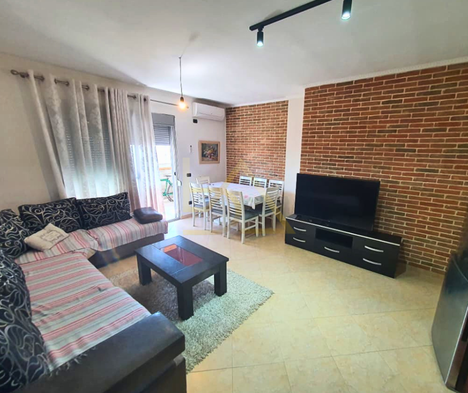 Shitet Apartament 2+1 me Verandë – Durrës, pranë Drejtorisë së Policisë