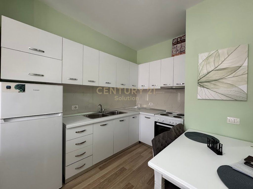 APARTAMENT 1+1 PER QIRA PRANE TOPTANIT!