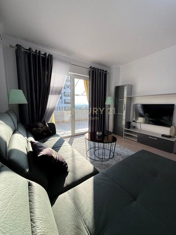 Japim apartament 2+1+2 tek 5 maji!!!