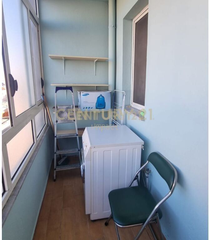 Apartament 2+1 me qira tek Komuna e Parisit!