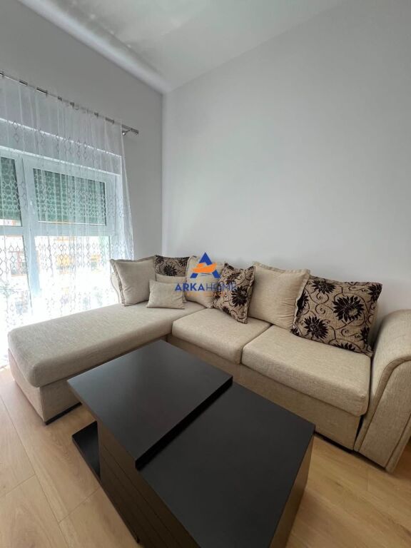 JEPET ME QIRA APARTAMENT 2+1+BALLKON "ALI DEM, KOMPLEKSI KAIMI " 500 EURO