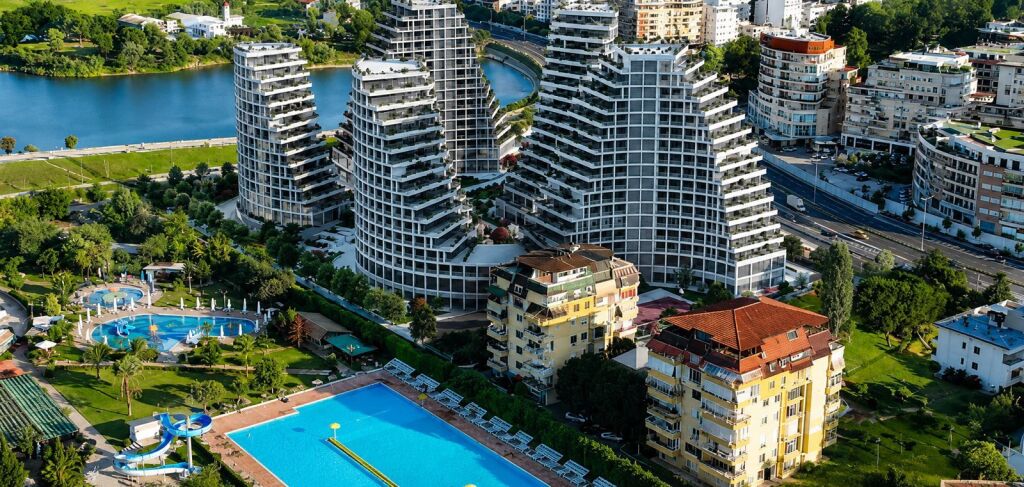 SHITET APARTAMENT ULTRA-LUKSOZ NË LAKE VIEW RESIDENCE