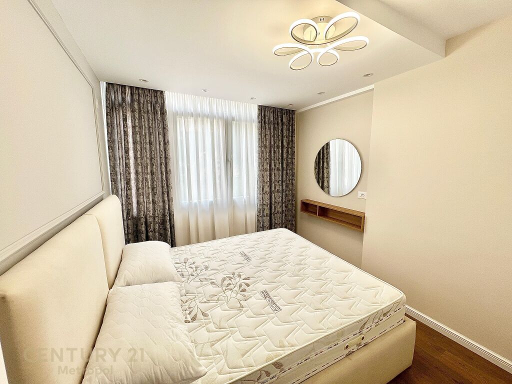 BLLOK, NEAR WILSON SQUARE, 1+1 FOR RENT !